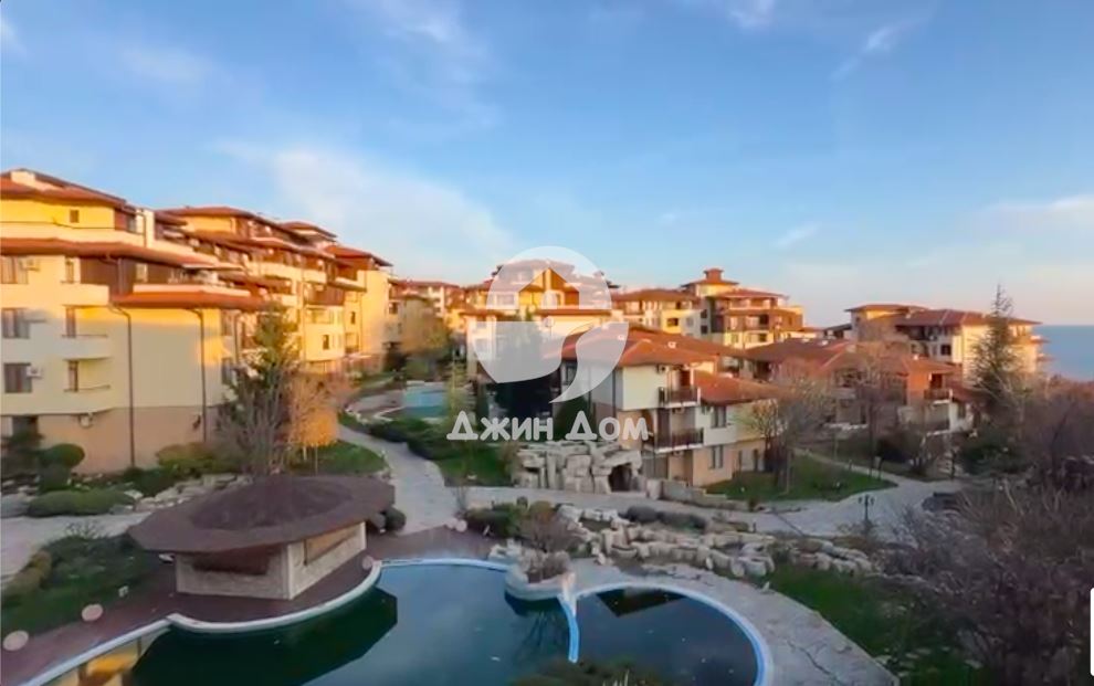 Тристаен апартамент с ЧАСТИЧНА ГЛЕДКА МОРЕ в к-с "Райска градина" - 0