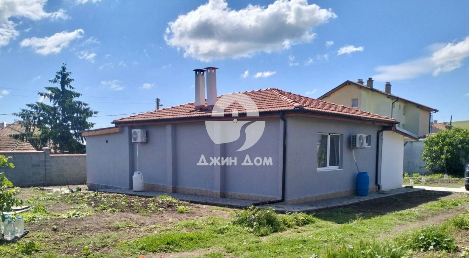 Обзаведена едноетажна къща с двор в с. Тънково - 0