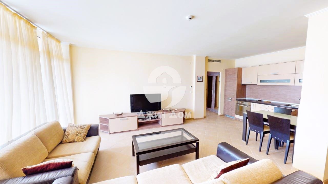 Просторен тристаен апартамент с ПАНОРАМА МОРЕ в Атриум Бийч, Елените - 0