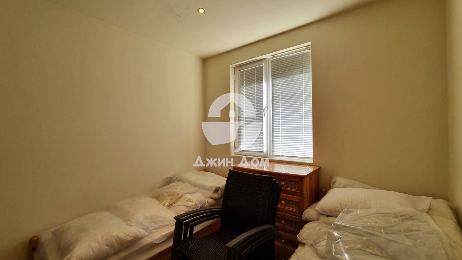 Едноетажна къща с басейн в с. Ново Паничарево - 0