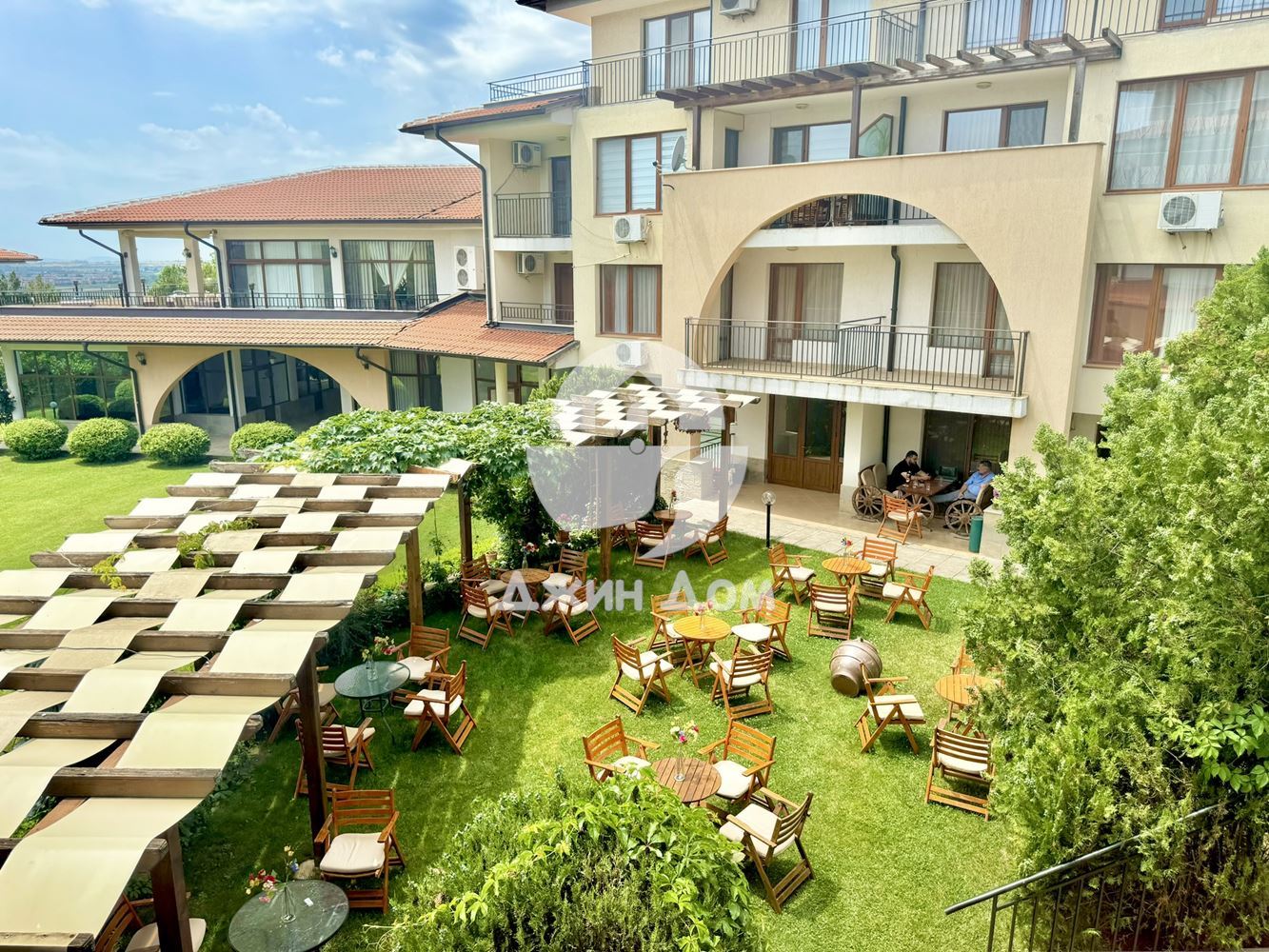 Двустаен апартамент в к-с „Арките“, с. Кошарица - 0