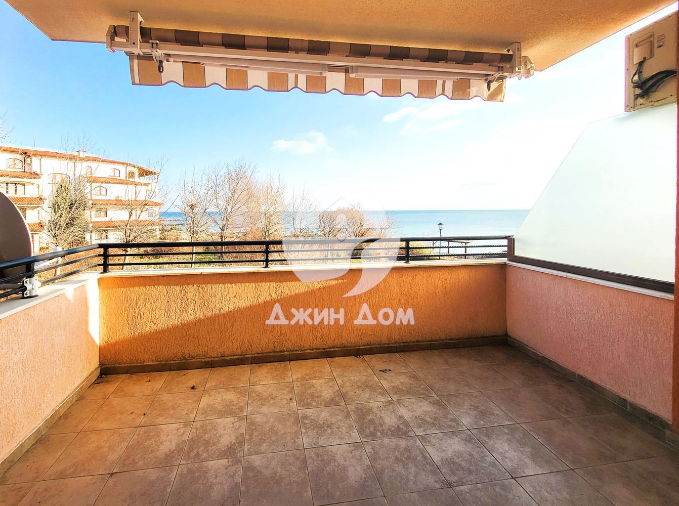 Тристаен апартамент с ПАНОРАМА МОРЕ в к-с „Костал Дриймс“, Свети Влас - 0