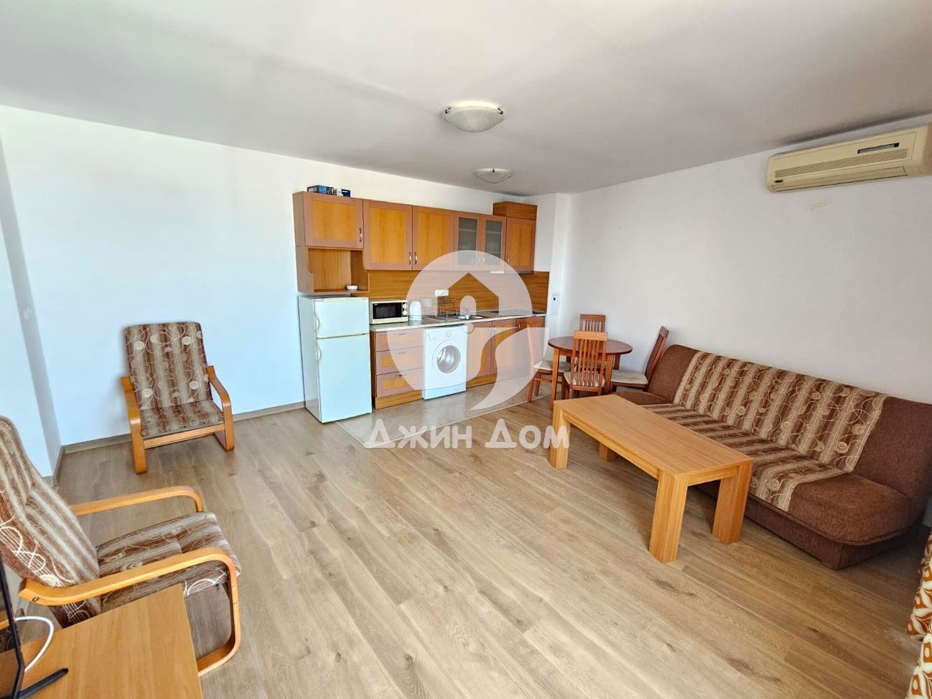 Тристаен апартамент с ГЛЕДКА МОРЕ в к-с „Ривиера Форт Бийч”, с. Равда - 0