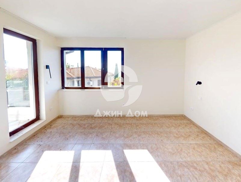 Просторна двуетажна къща в к-с „Бей Вю Вилас“, с. Кошарица - 0