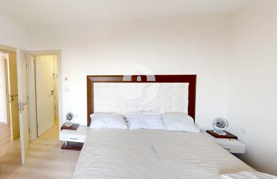 Просторен стилен тристаен апартамент в к-с “Бей Вю Вилас”, с. Кошарица - 0