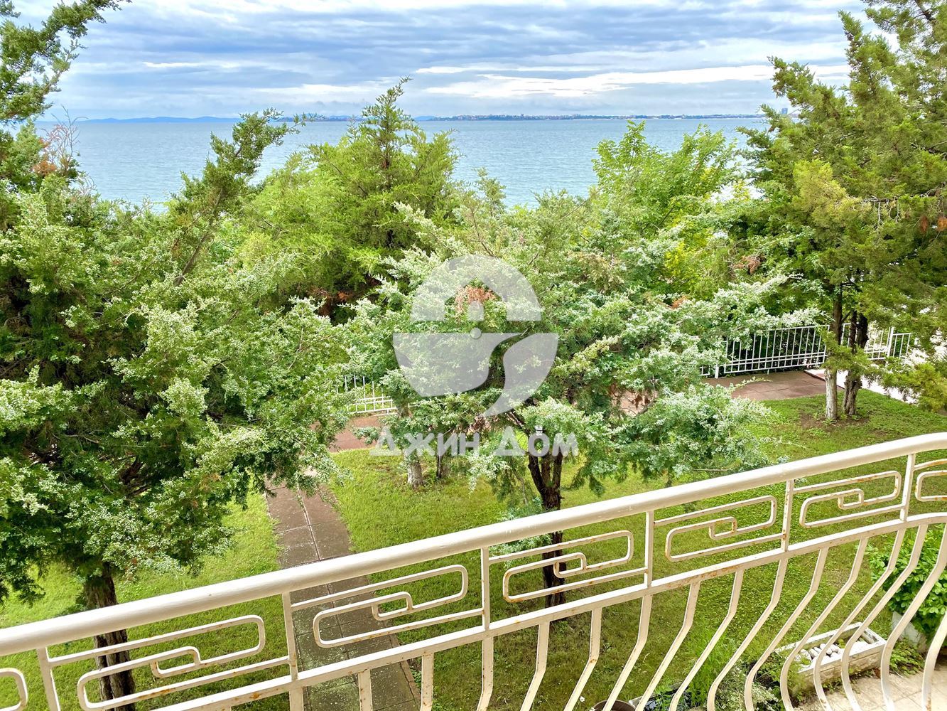 Двустаен апартамент с ПАНОРАМА МОРЕ в к-с Сън Палас, гр. Свети Влас - 0