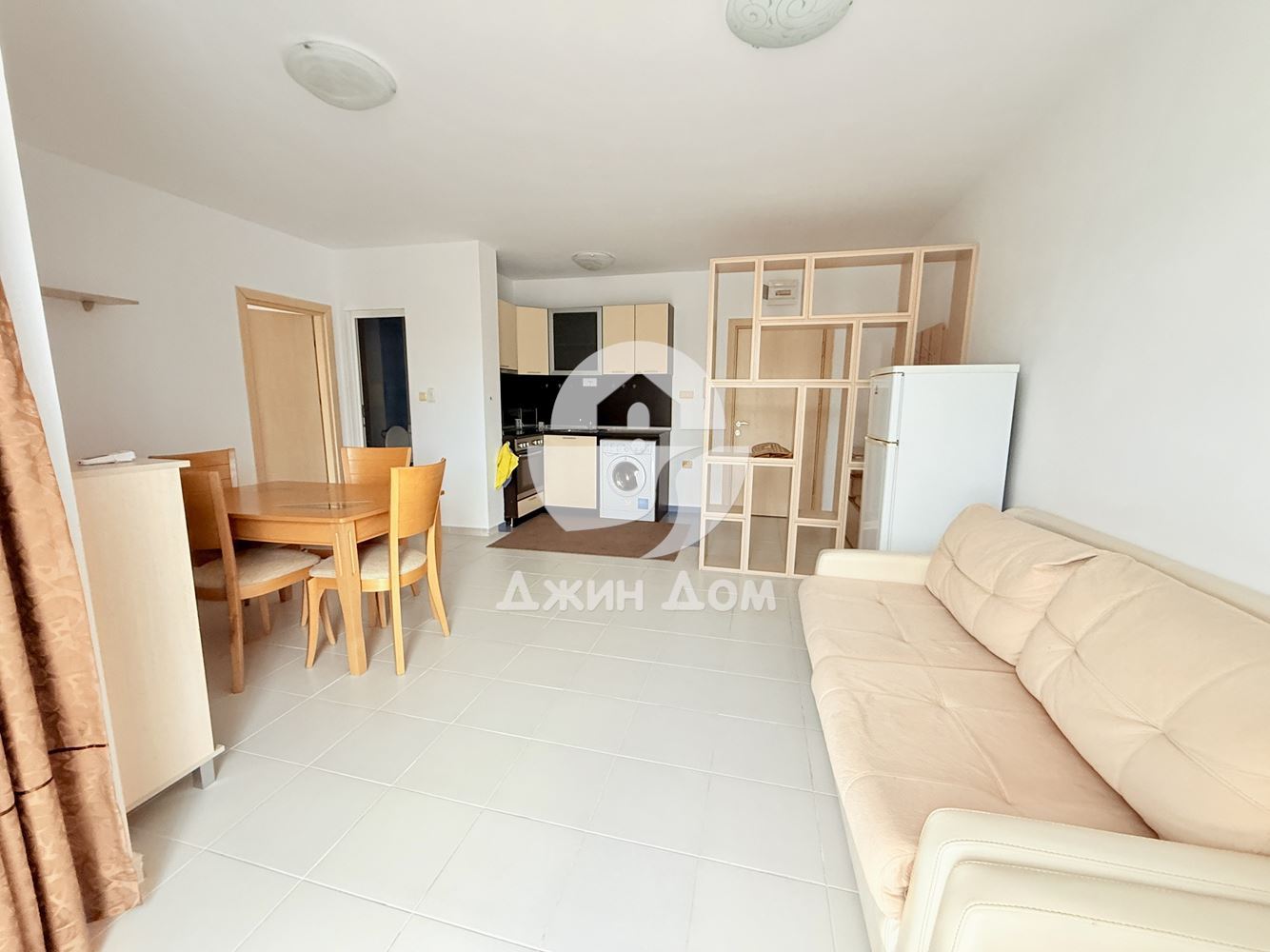 Двустаен апартамент с НИСКА ТАКСА в к-с Бътерфлай, Свети Влас - 0