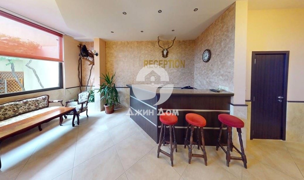 Хотел с ресторант и басейн с ПАНОРАМА МОРЕ и ПЛАНИНА в с. Кошарица - 0