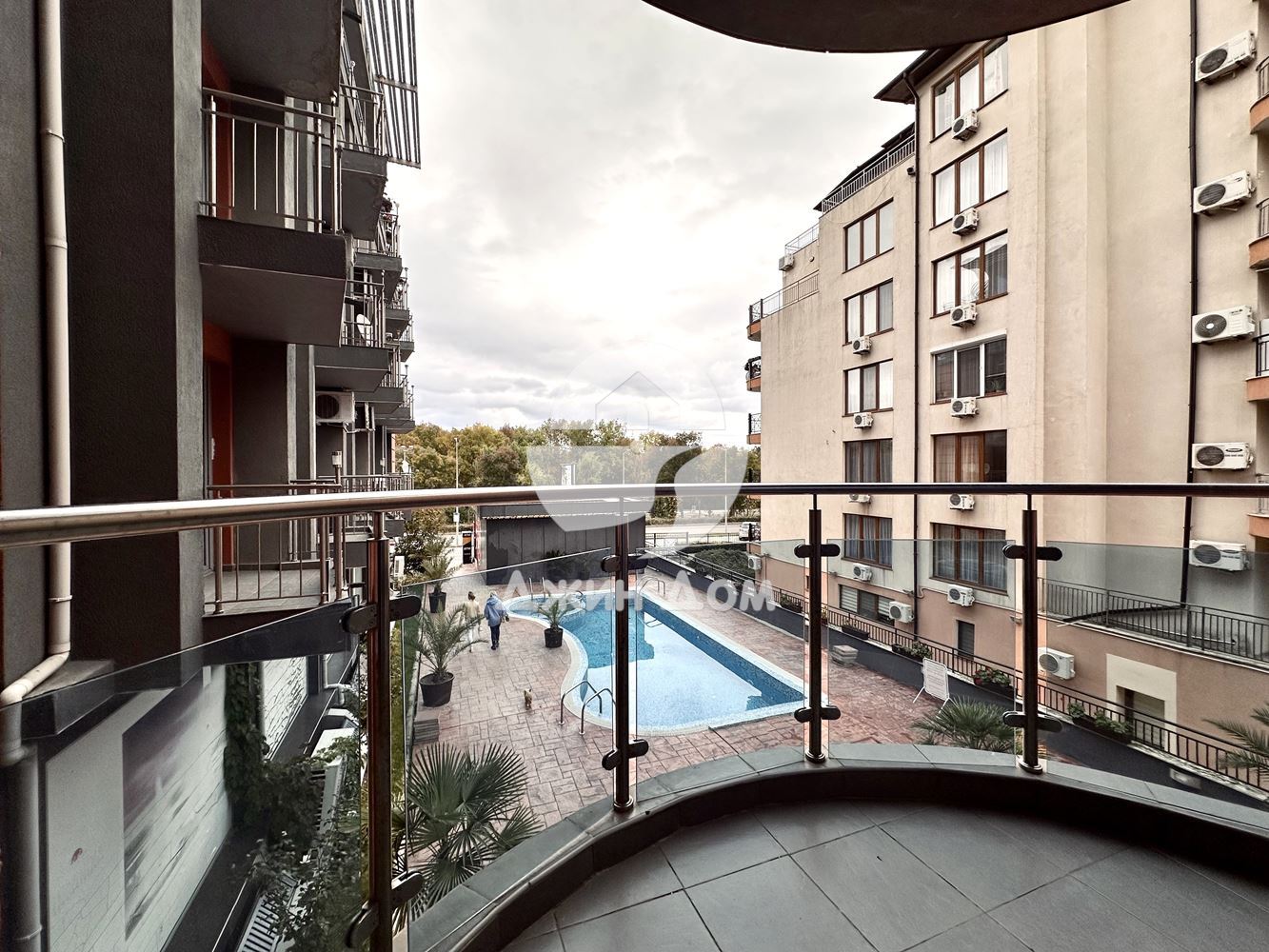 Тристаен апартамент в к-с „Какао Резиденс“, к.к. Слънчев бряг - 0