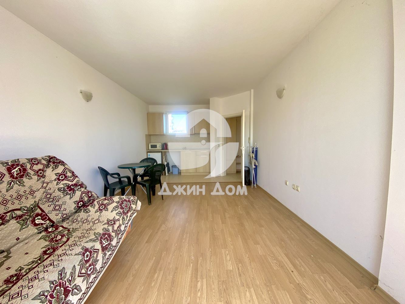 Двустаен апартамент с ГЛЕДКА МОРЕ в к-с Свети Никола, гр. Свети Влас - 0