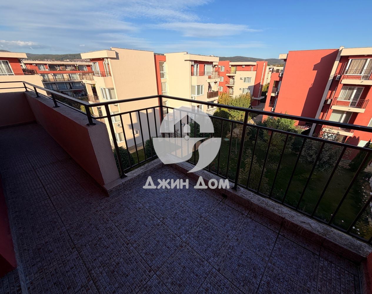 Тристаен апартамент в к-с „Холидей Форт Голф Клуб“, к.к. Слънчев бряг - 0