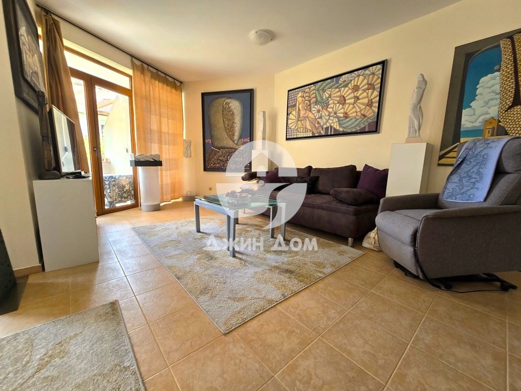 Двуетажна къща с ГЛЕДКА ПЛАНИНА в к-с Алмонд Хил Вилас, с. Кошарица - 0