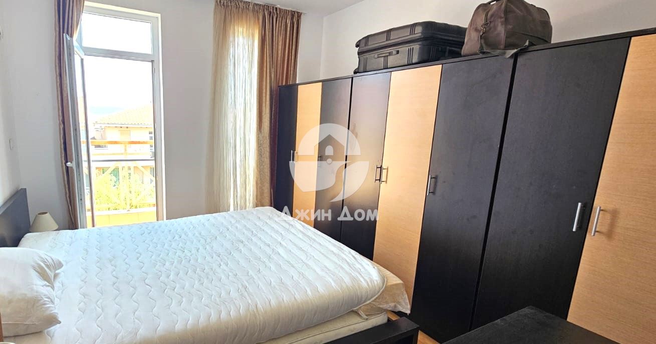 Просторен тристаен апартамент с ГЛЕДКА ПЛАНИНА в Съни Дей 6, Сл. бряг - 0