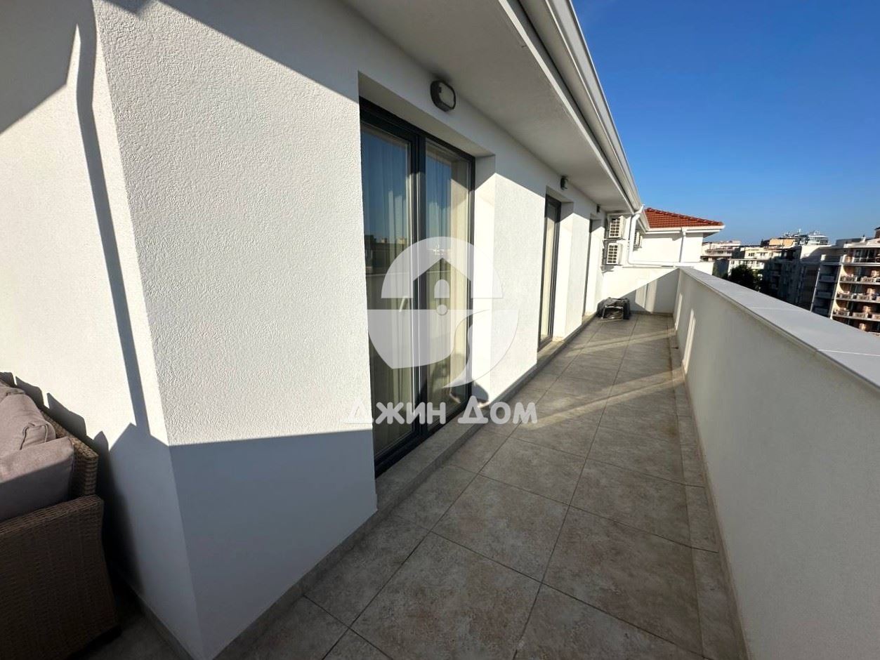 Просторен апартамент в к-с „Емилия Романа Парк“, к.к. Слънчев бряг - 0