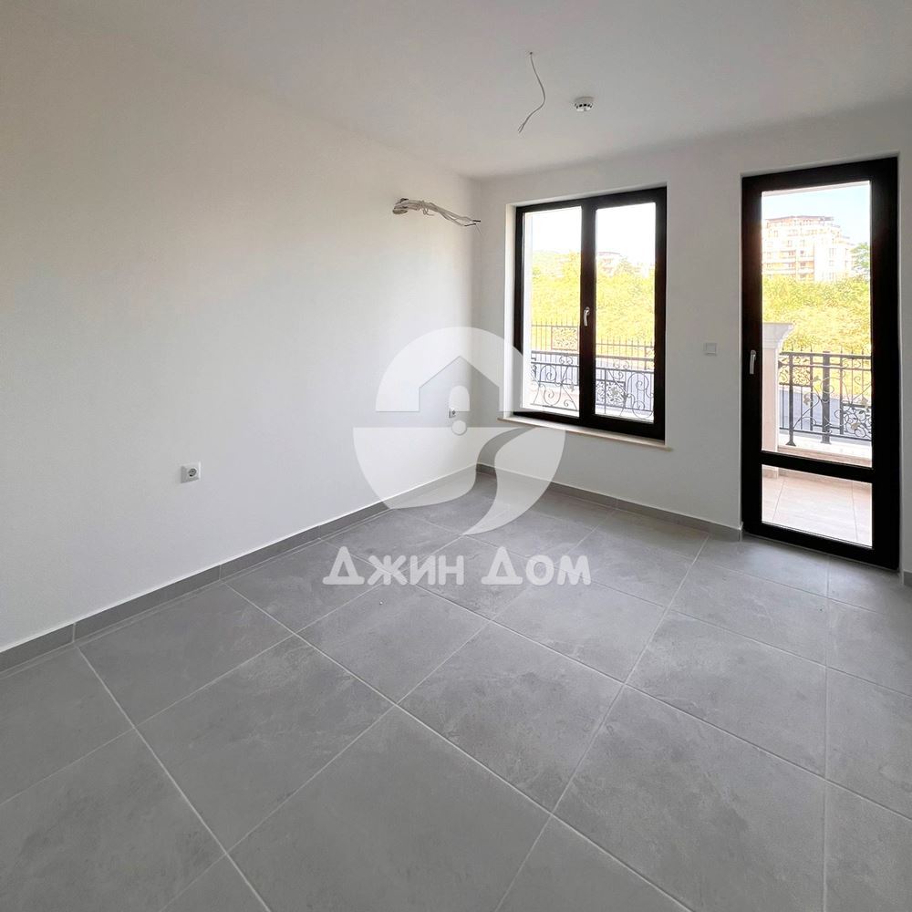 Двустаен апартамент в к-с „Емпериум“, гр. Свети Влас - 0