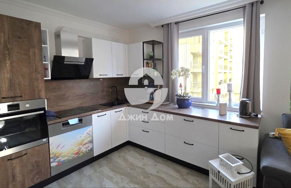 Просторен тристаен апартамент в к-с Магнолия Резиденс 6, Слънчев бряг - 0