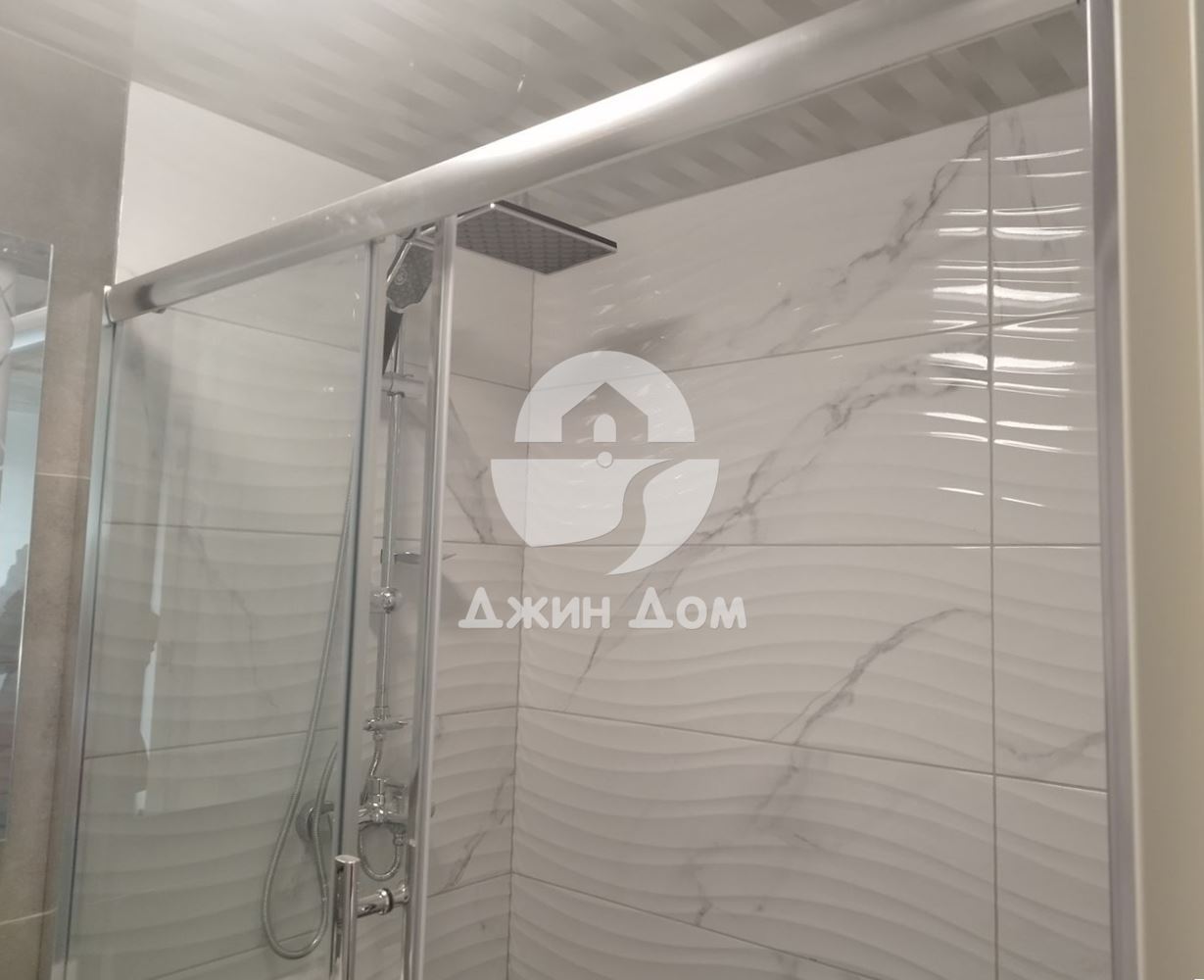 Просторна двуетажна къща в гр. Бяла - 0