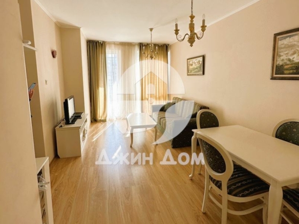 Просторен двустаен апартамент в к-с „Изида Палас“, к.к. Слънчев бряг - 0