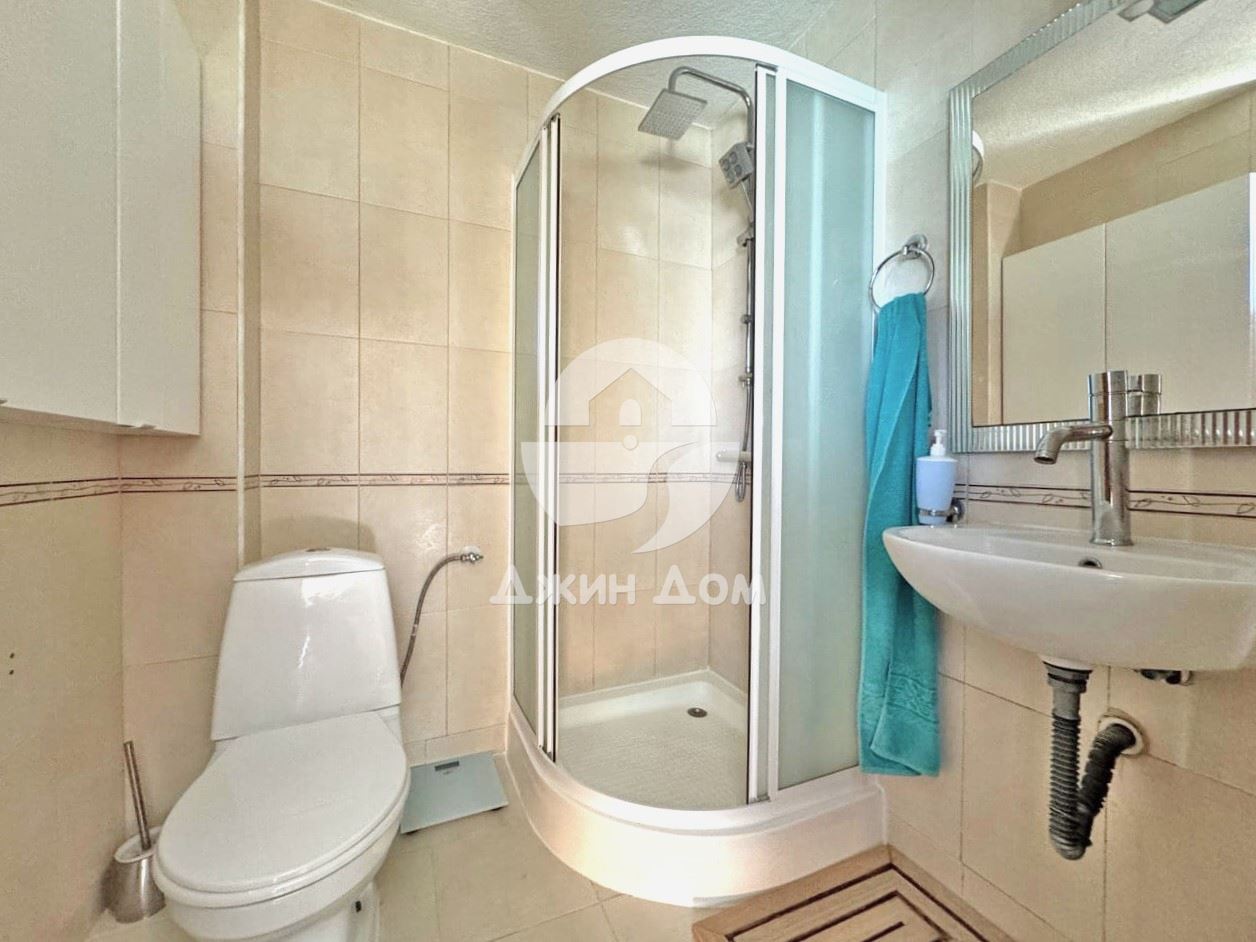 Просторен обзаведен тристаен апартамент в Бей Вю Вилас, с. Кошарица - 0