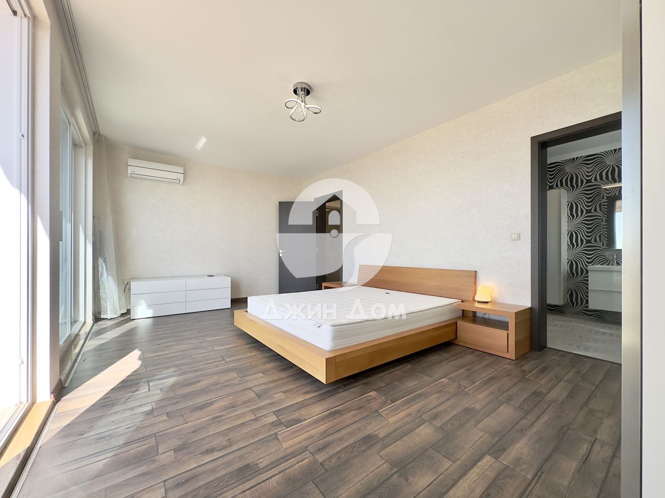 Пентхаус с ПАНОРАМА МОРЕ в к-с Орхидея Резиденс, гр. Свети Влас - 0