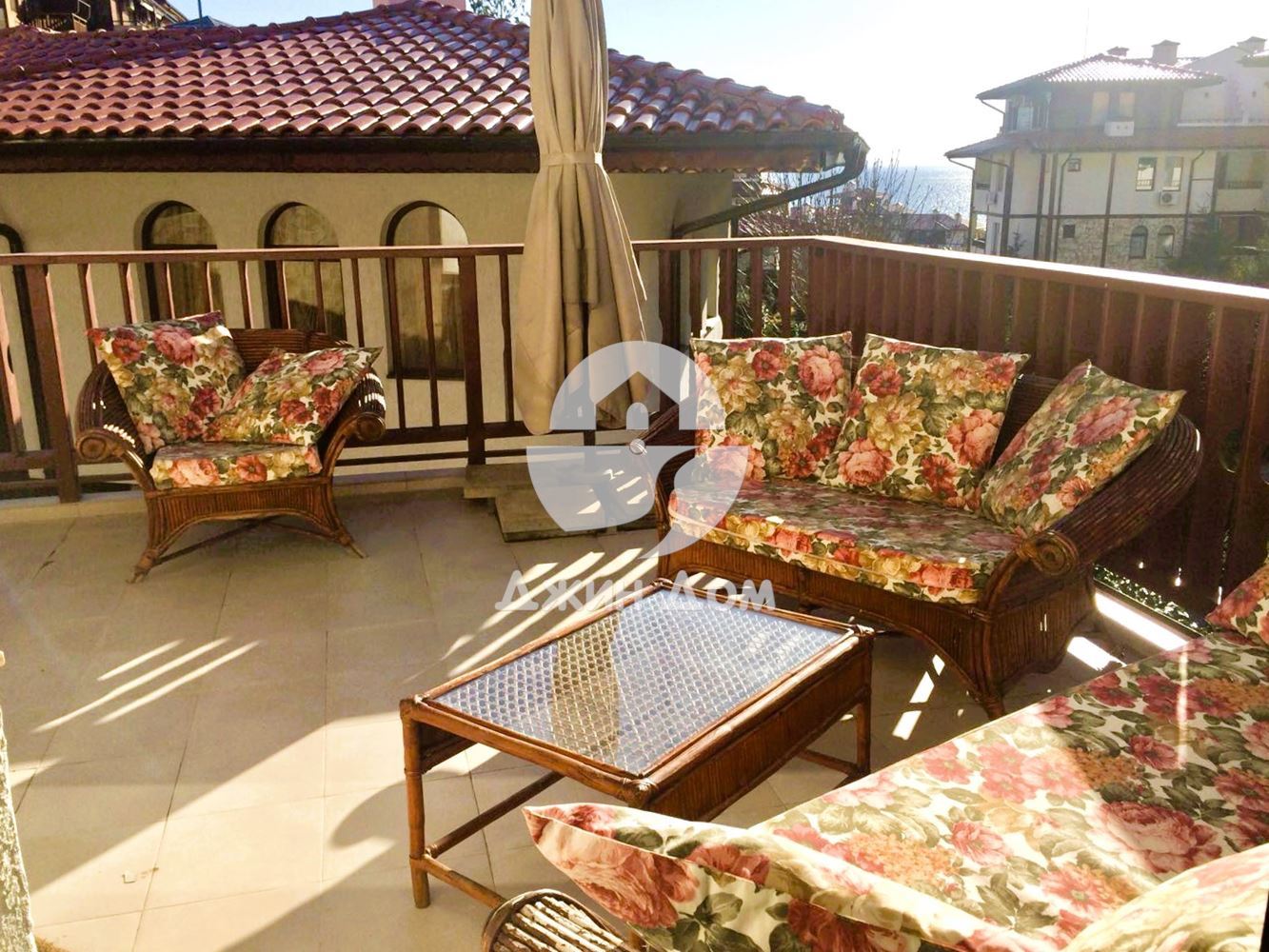 Триетажна обзаведена къща с басейн в к-с „Етъра 2”, гр. Свети Влас - 0