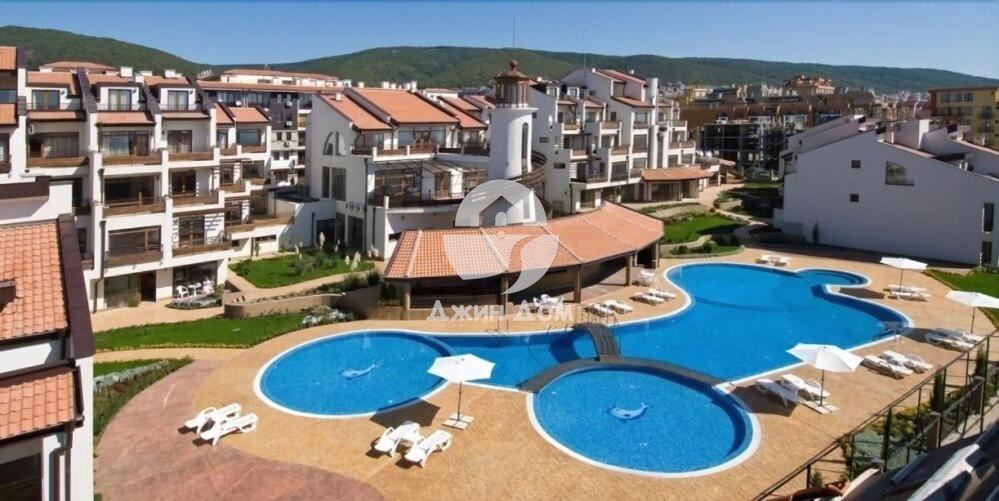 Просторен двустаен апартамент в к-с „Морски Фар“, гр. Свети Влас - 0