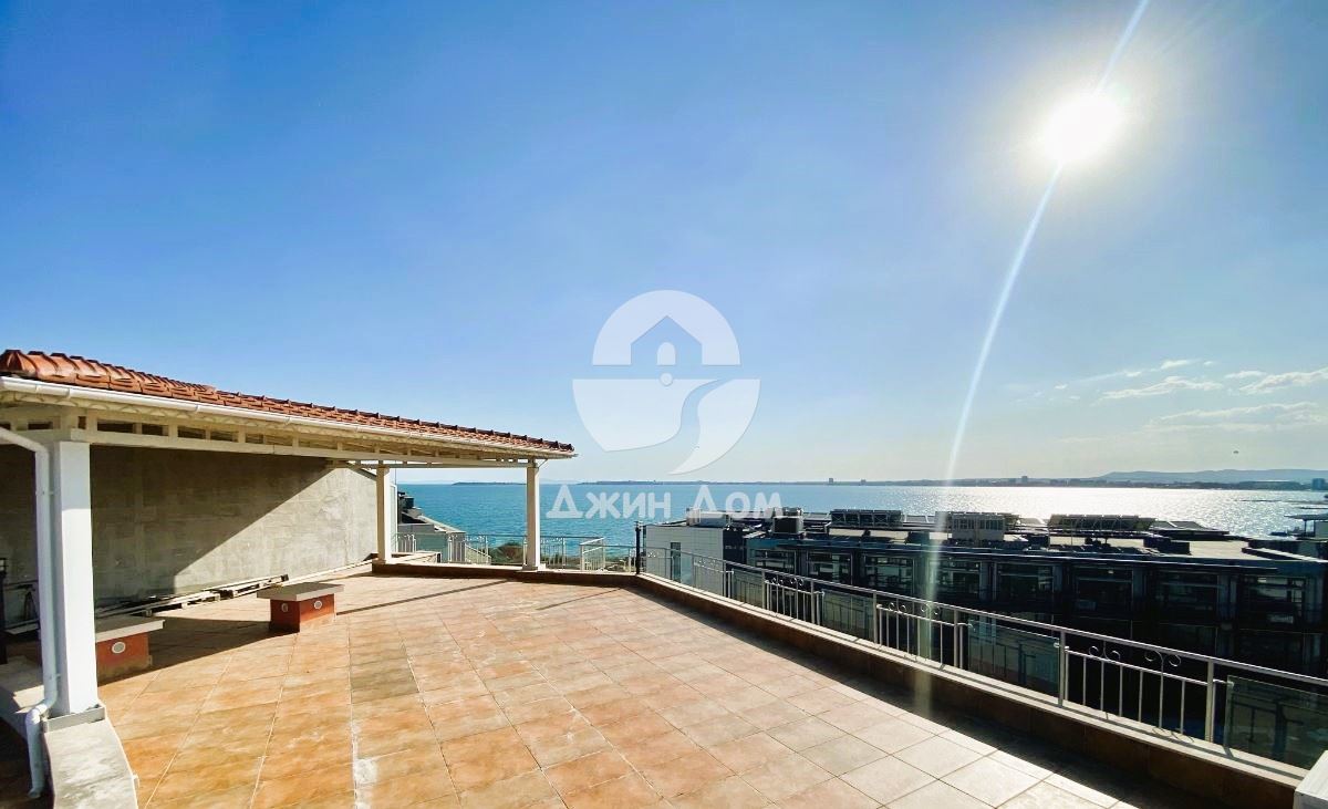 Просторен пентхаус с ПАНОРАМА МОРЕ И ПЛАНИНА в Сън Уейв, Свети Влас - 0