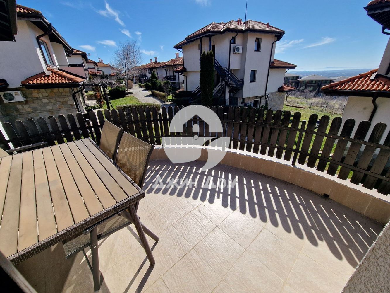 Тристаен апартамент в к-с “Бей Вю Вилас“, с. Кошарица - 0