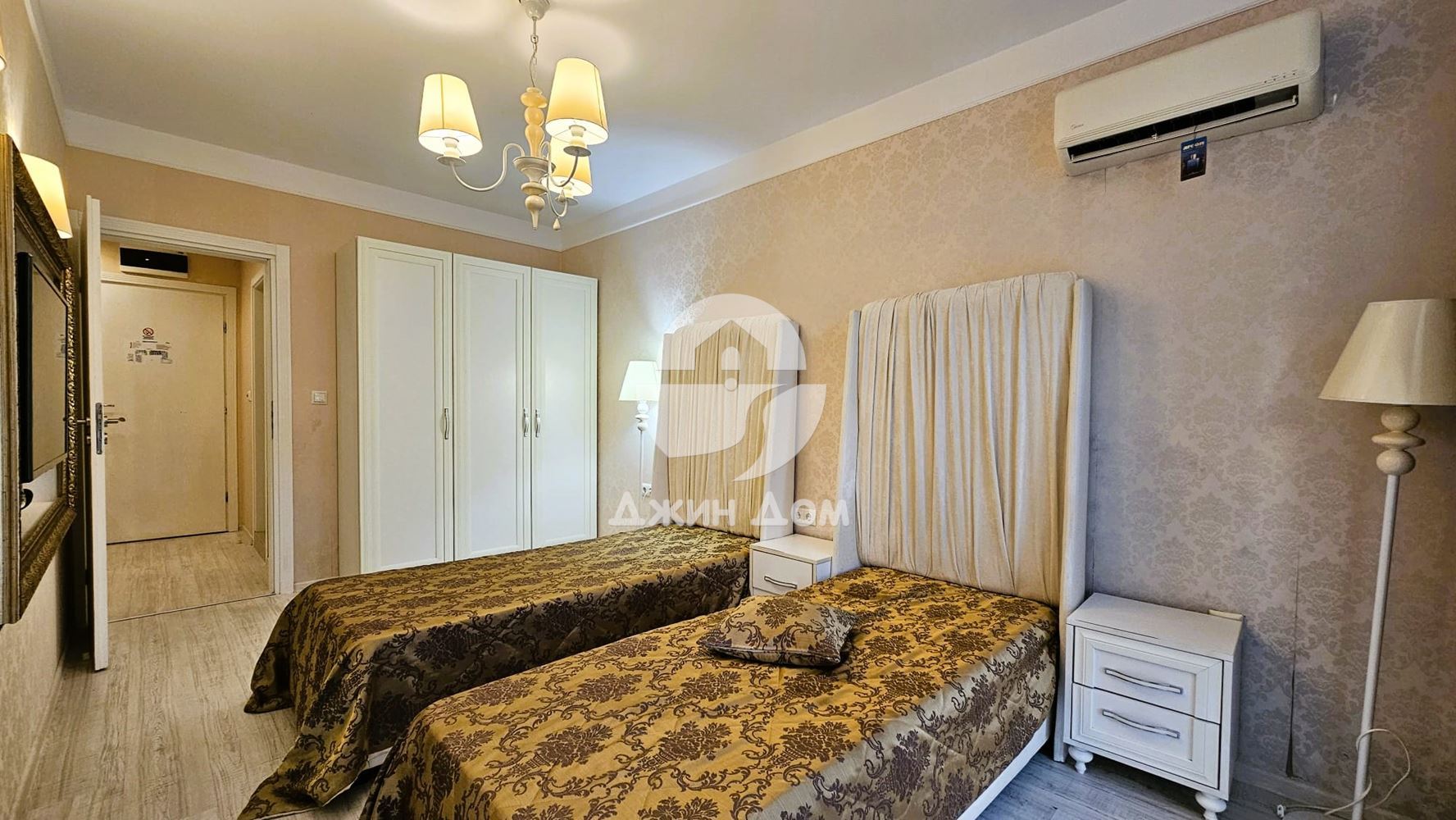 Многостаен апартамент в к-с Хармони Сюитс Монте Карло, Слънчев Бряг - 0