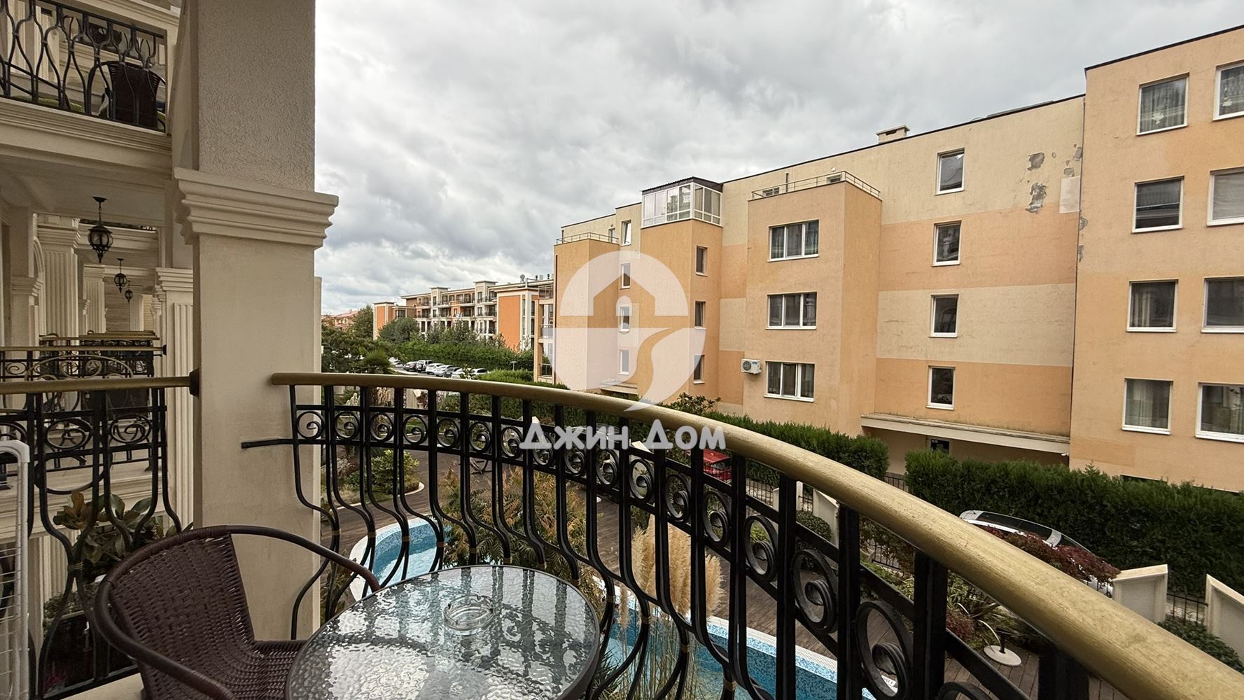 Обзаведен двустаен апартамент в к-с Хармони Сюитс 20, гр. Свети Влас - 0