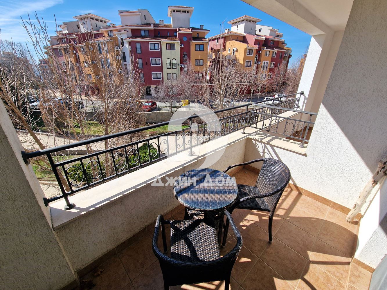 Двустаен апартамент на ПЪРВА ЛИНИЯ МОРЕ в к-с Марина Kейп, гр. Ахелой - 0