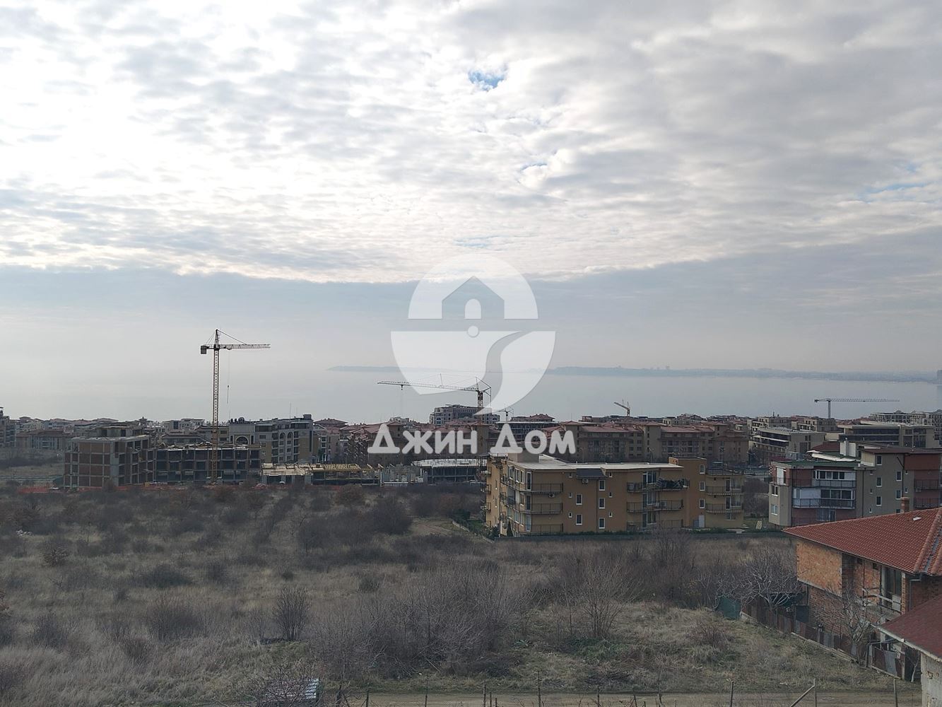 Двустаен апартамент в жилищна сграда с ПАНОРАМА МОРЕ, гр. Свети Влас - 0