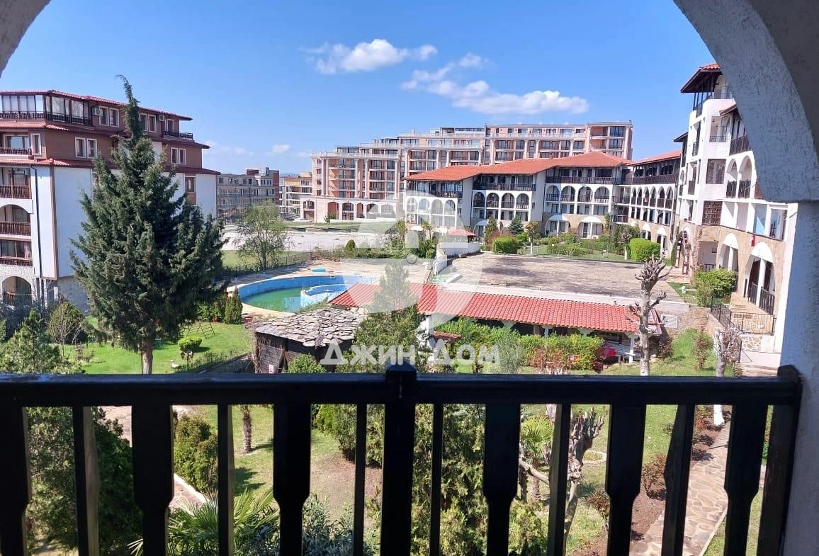 Тристаен апартамент в к-с „Воденицата“, Св. Влас - 0