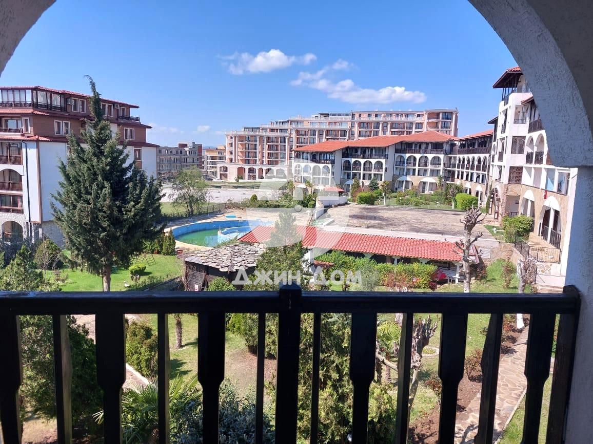 Тристаен апартамент в к-с „Воденицата“, Св. Влас - 0