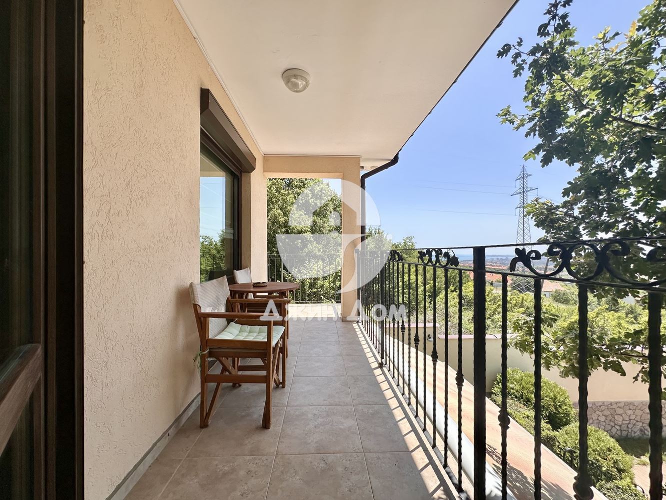 Двуетажна къща с ГЛЕДКА МОРЕ в с. Кошарица - 0