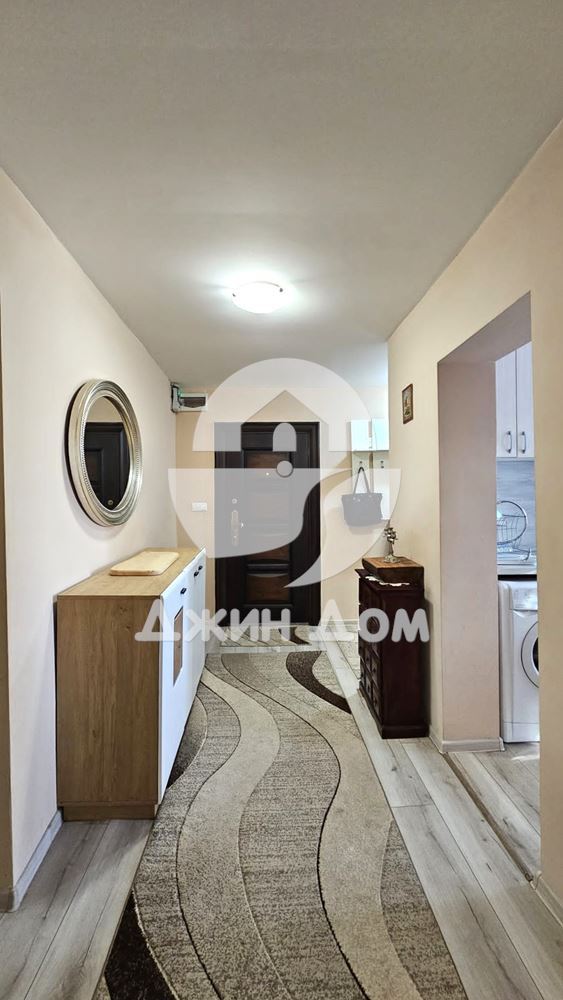 Двуетажна къща с двор в с. Проход - 0