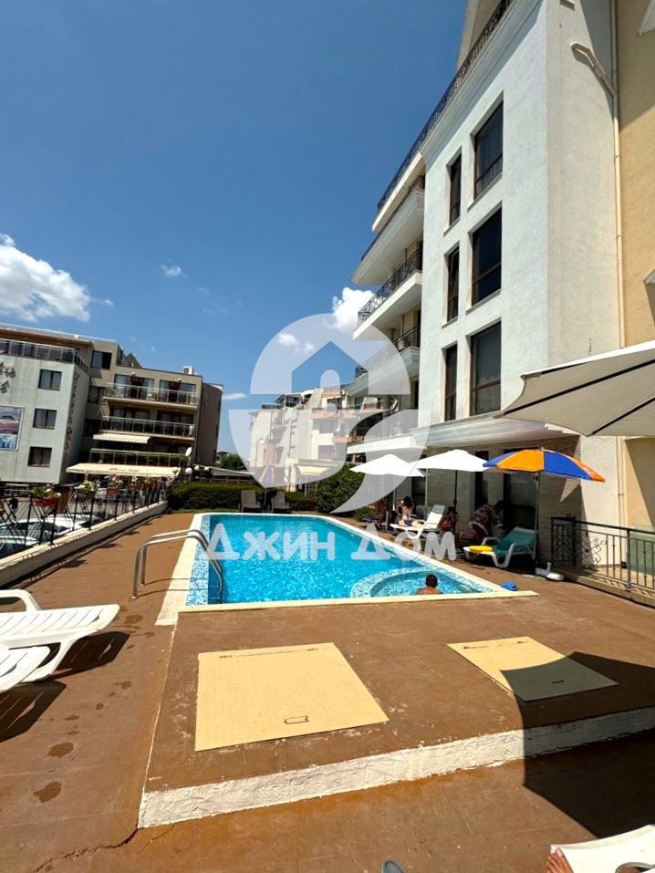 Многостаен апартамент с ПАНОРАМА МОРЕ в к-с Вила Калабрия, Свети Влас - 0