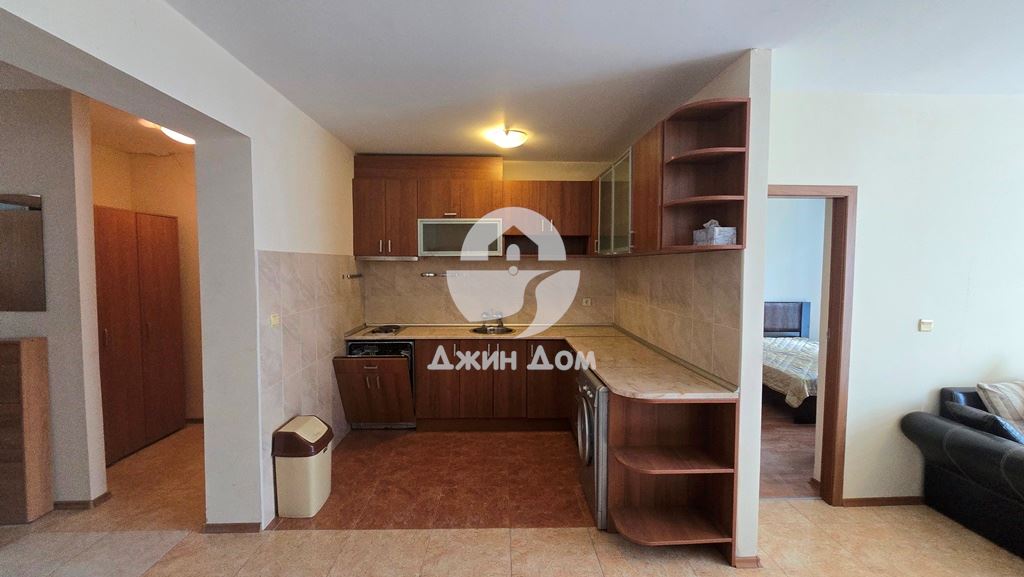 Просторен тристаен апартамент в к-с “Елит 4”, к.к. Слънчев бряг - 0