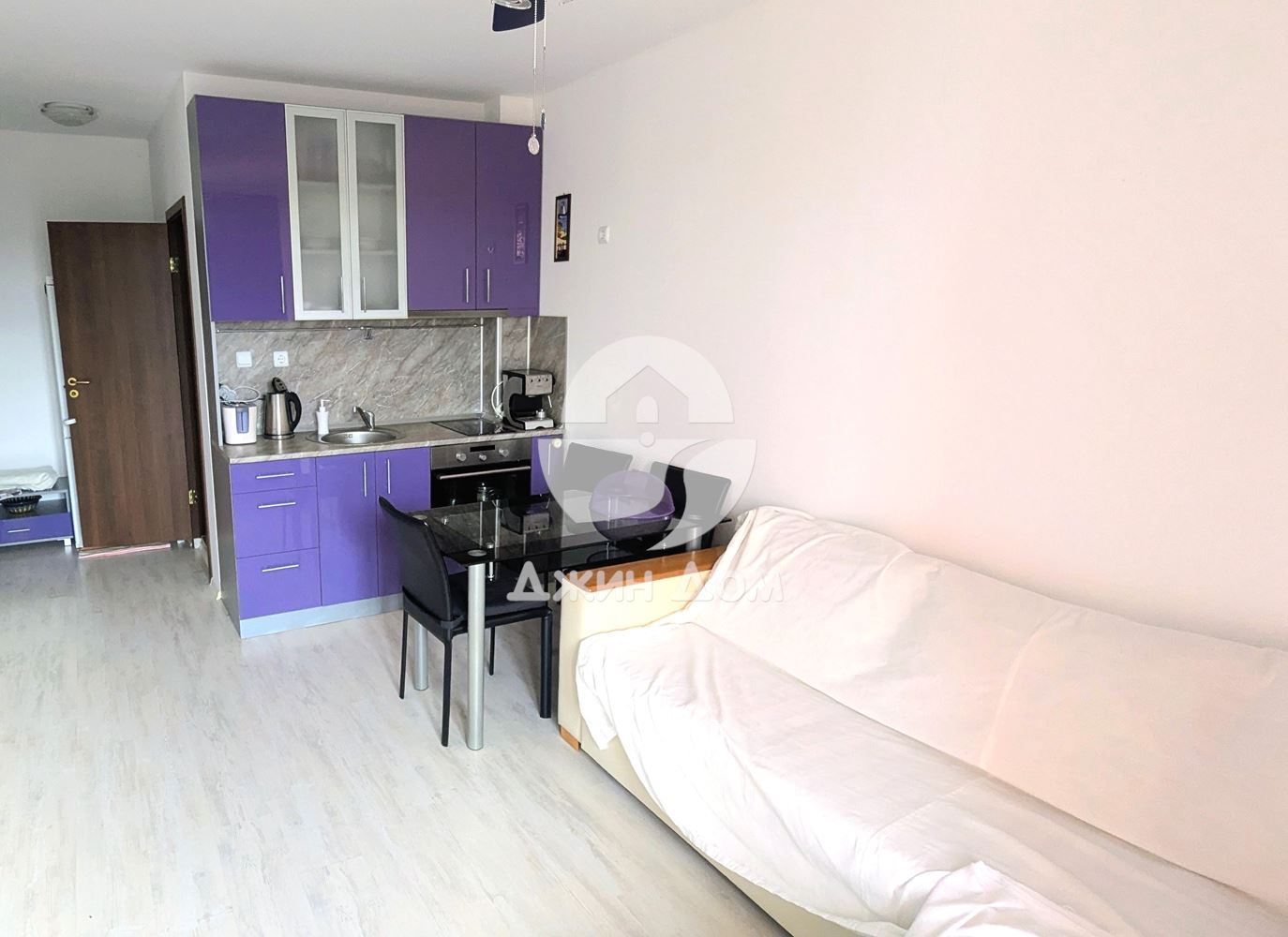 Двустаен обзаведен апартамент в к-с „Съни Дей 6“, к.к. Слънчев бряг - 0