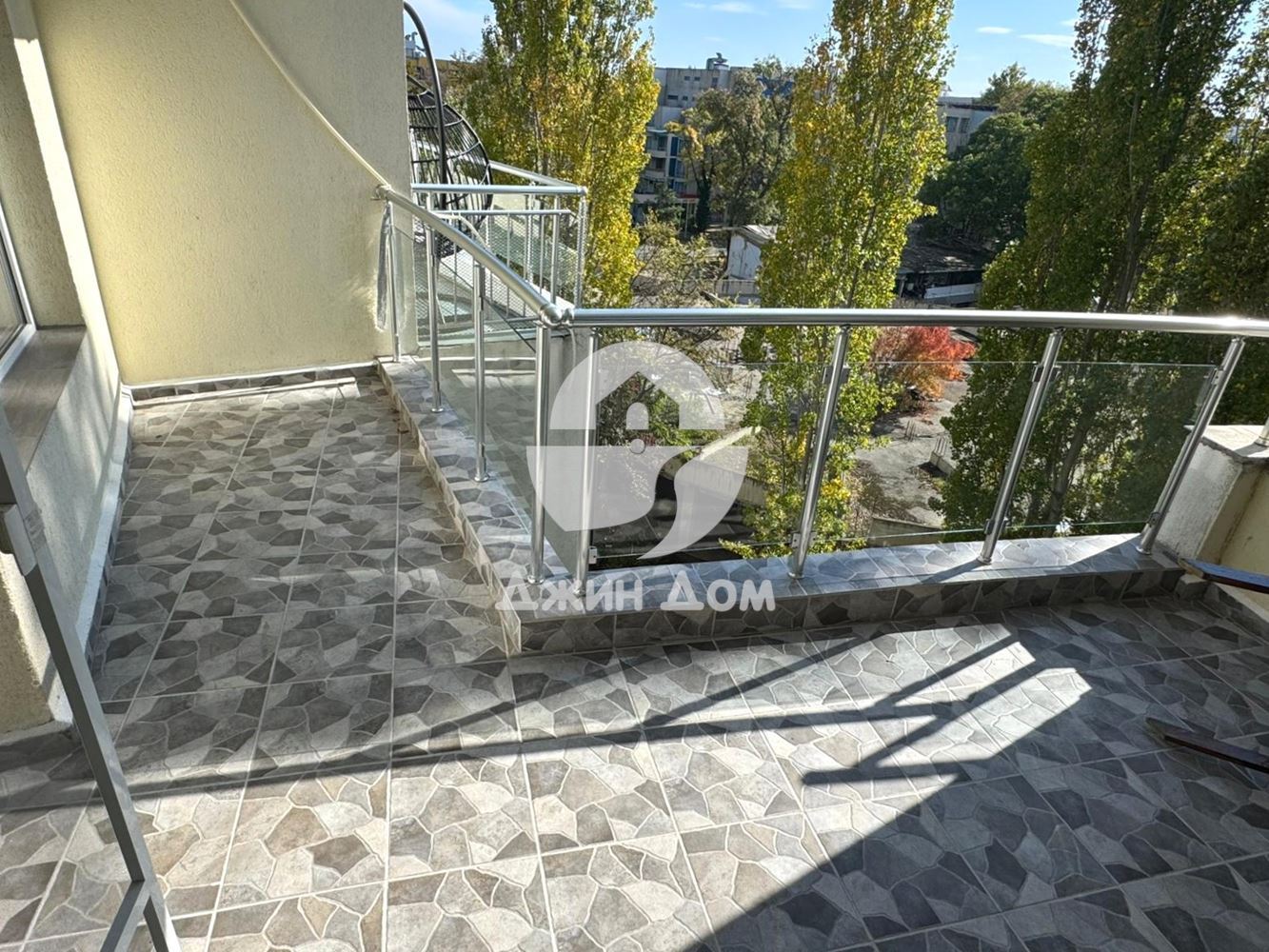 Просторен обзаведен двустаен апартамент в к-с Ясен, к.к. Слънчев Бряг - 0