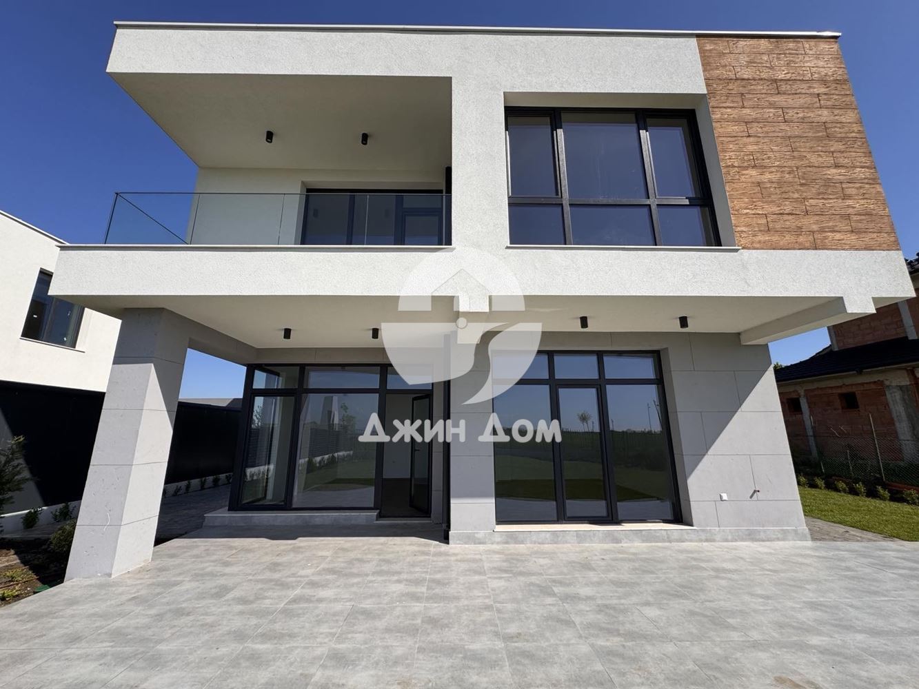 Двуетажна къща с ГЛЕДКА МОРЕ в м-т Лахана, гр. Поморие - 0