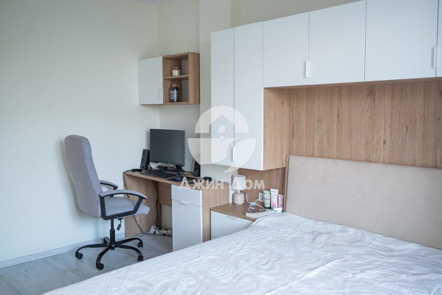 Тристаен апартамент с ГЛЕДКА МОРЕ в к-с „Киви Гардънс“, гр. Бяла - 0