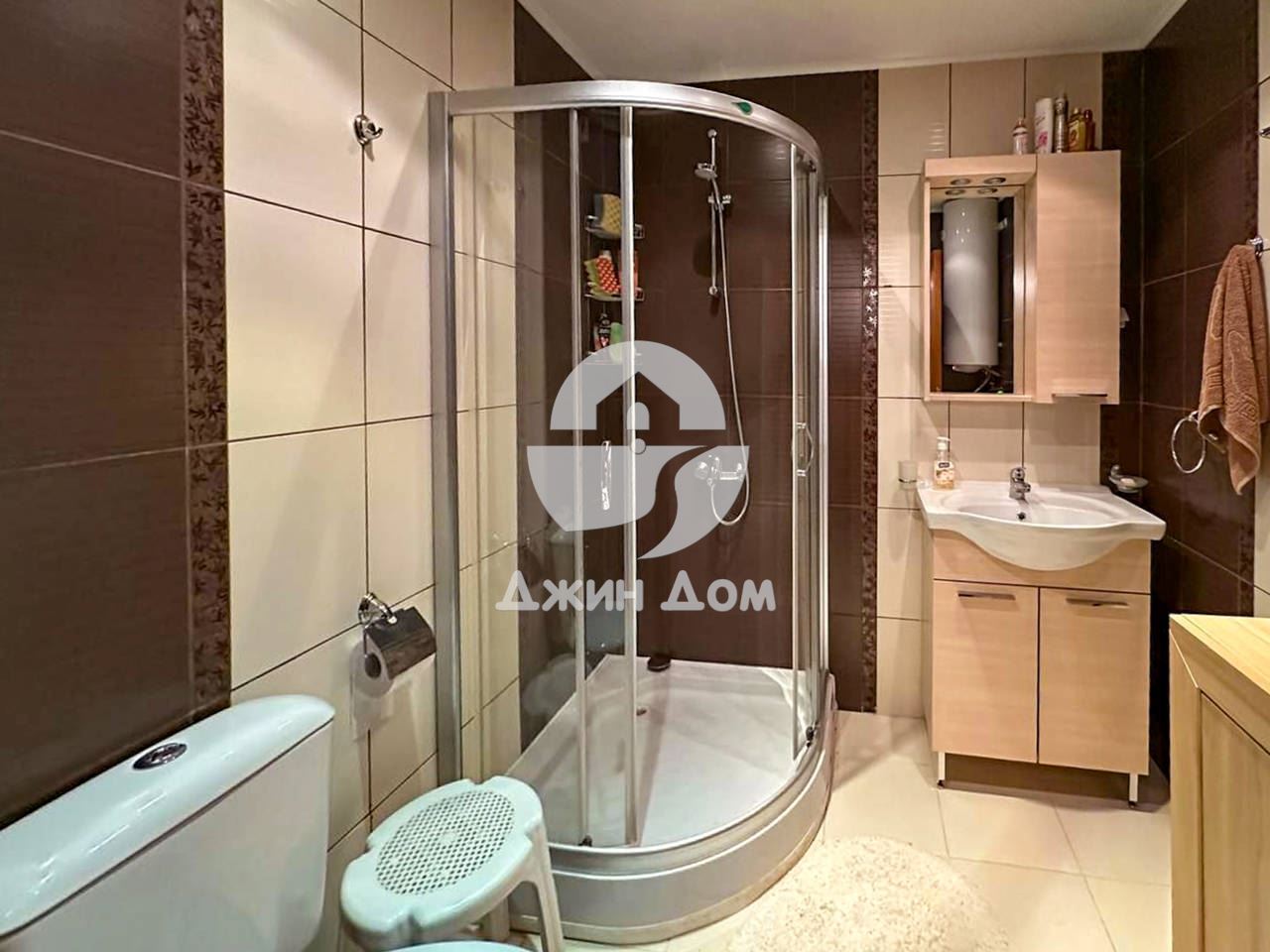 Двустаен апартамент на ПЪРВА ЛИНИЯ МОРЕ в к-с Рич 3, с. Равда - 0