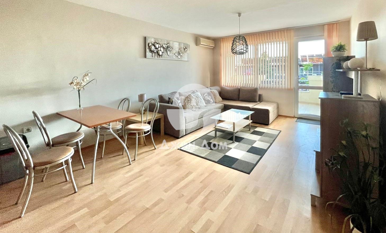 Просторен тристаен апартамент в к-с „Сий Вю“, гр. Свети Влас - 0