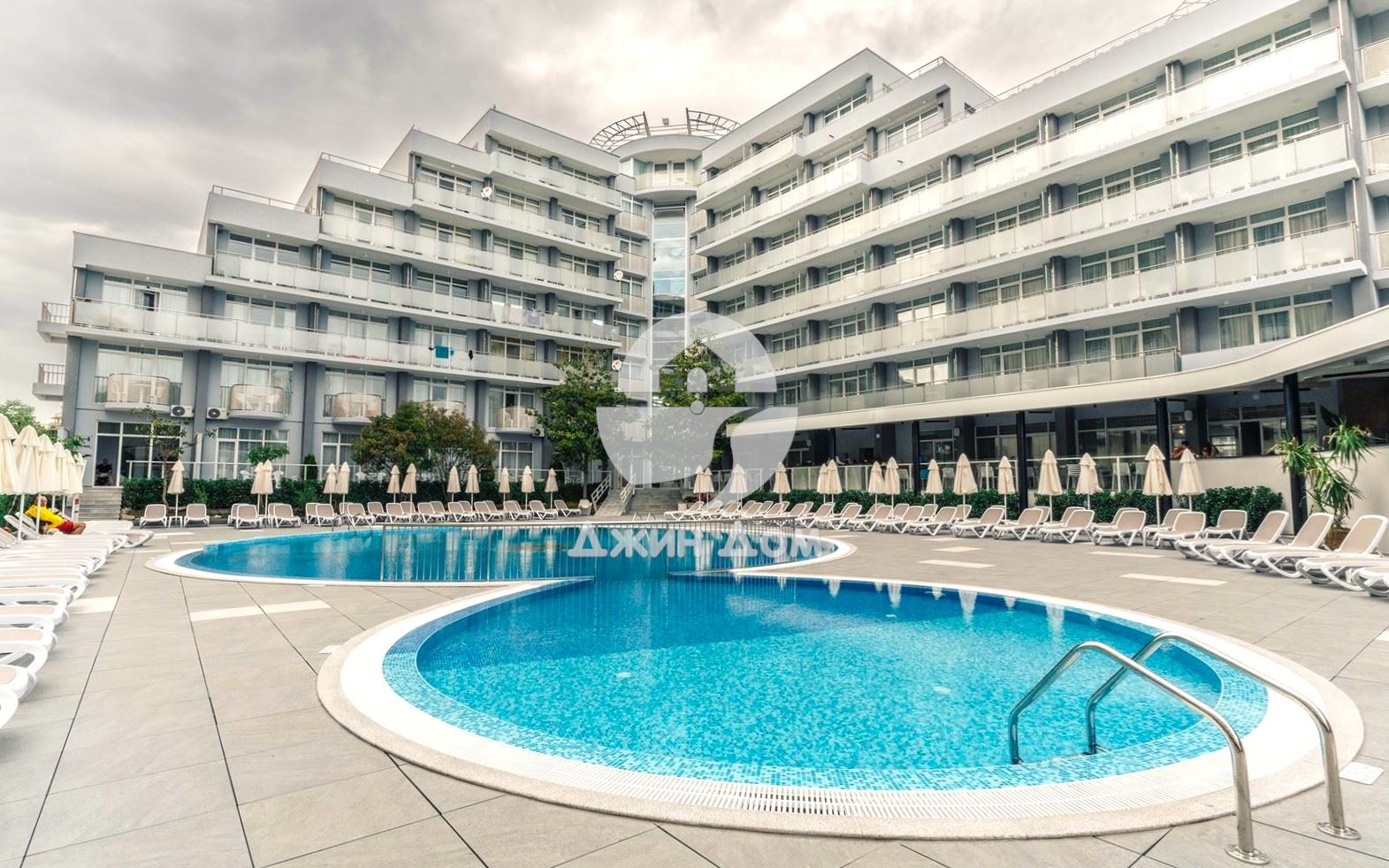 Едностаен апартамент с НИСКА ТАКСА в к-с „Перла“, Слънчев бряг - 0