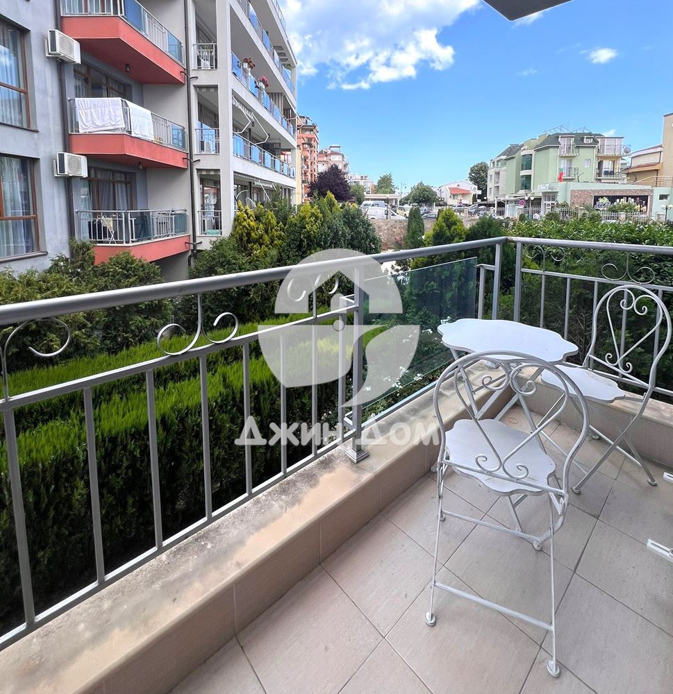 Двустаен апартамент в к-с „Сън Уейв“, гр. Свети Влас - 0