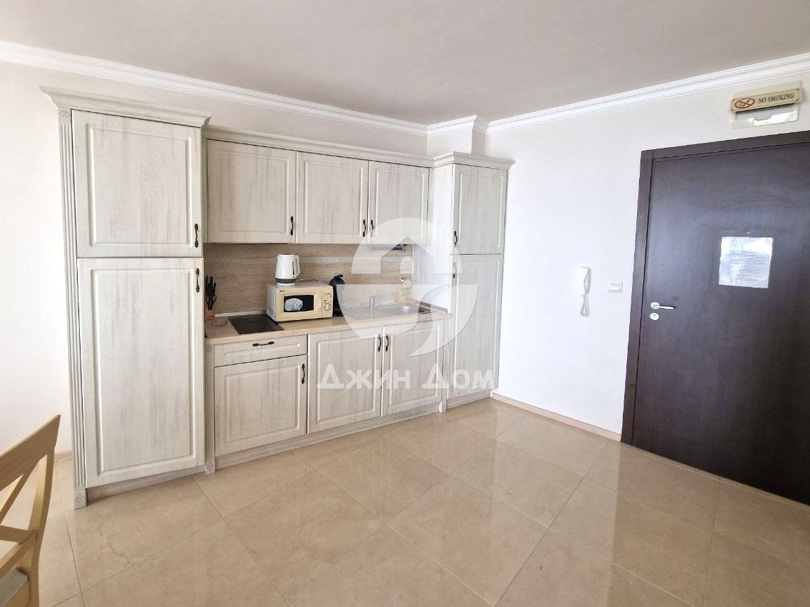 Просторен едностаен с ПАНОРАМА МОРЕ в к-с „Пенелопа Палас“, гр.Поморие - 0