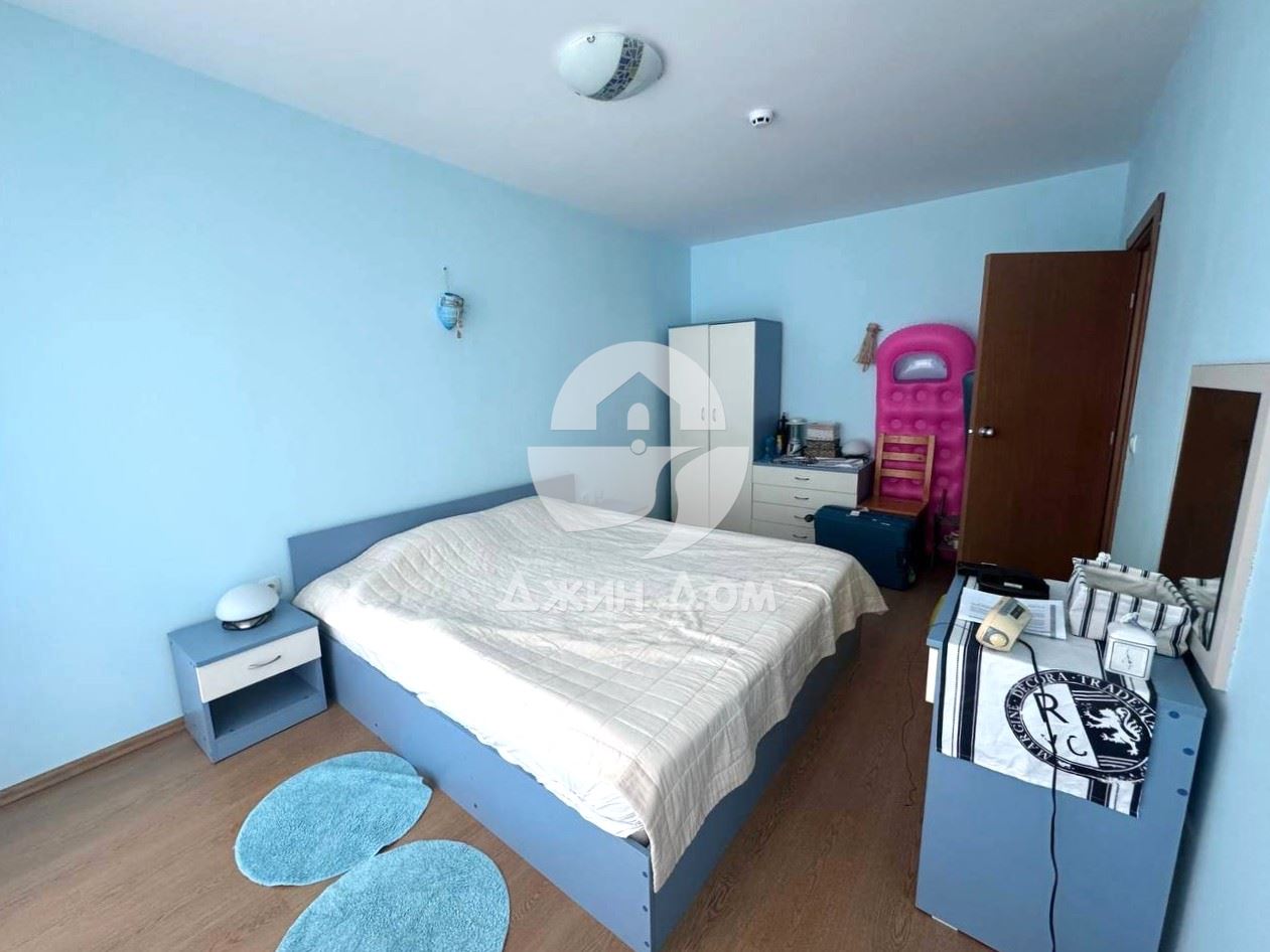 Просторен двустаен апартамент в к-с „Екселсиор“, Сл. бряг - 0