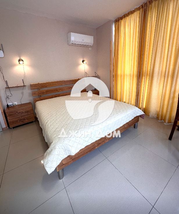 Просторен едностаен апартамент в к-с Гранд Камелия, к.к. Слънчев бряг - 0