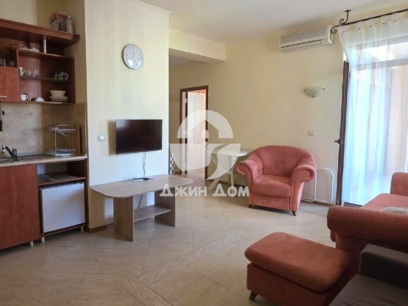 Просторен двустаен апартамент в к-с „Палацо“, к.к. Слънчев бряг - 0